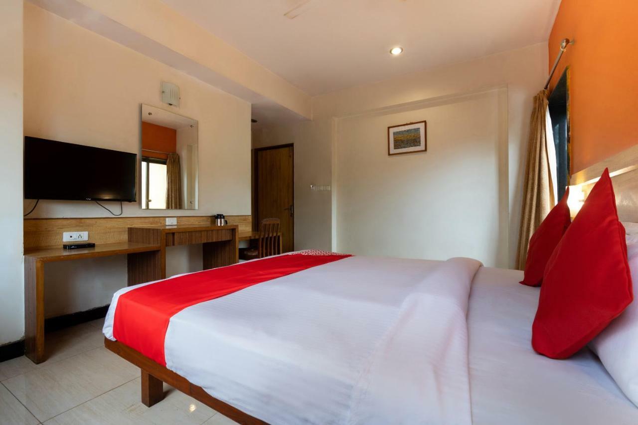 Oyo 44695 Hotel Mango Sawantwadi Экстерьер фото
